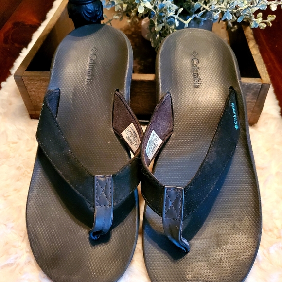 Columbia Flip Flops - Picture 2 of 6